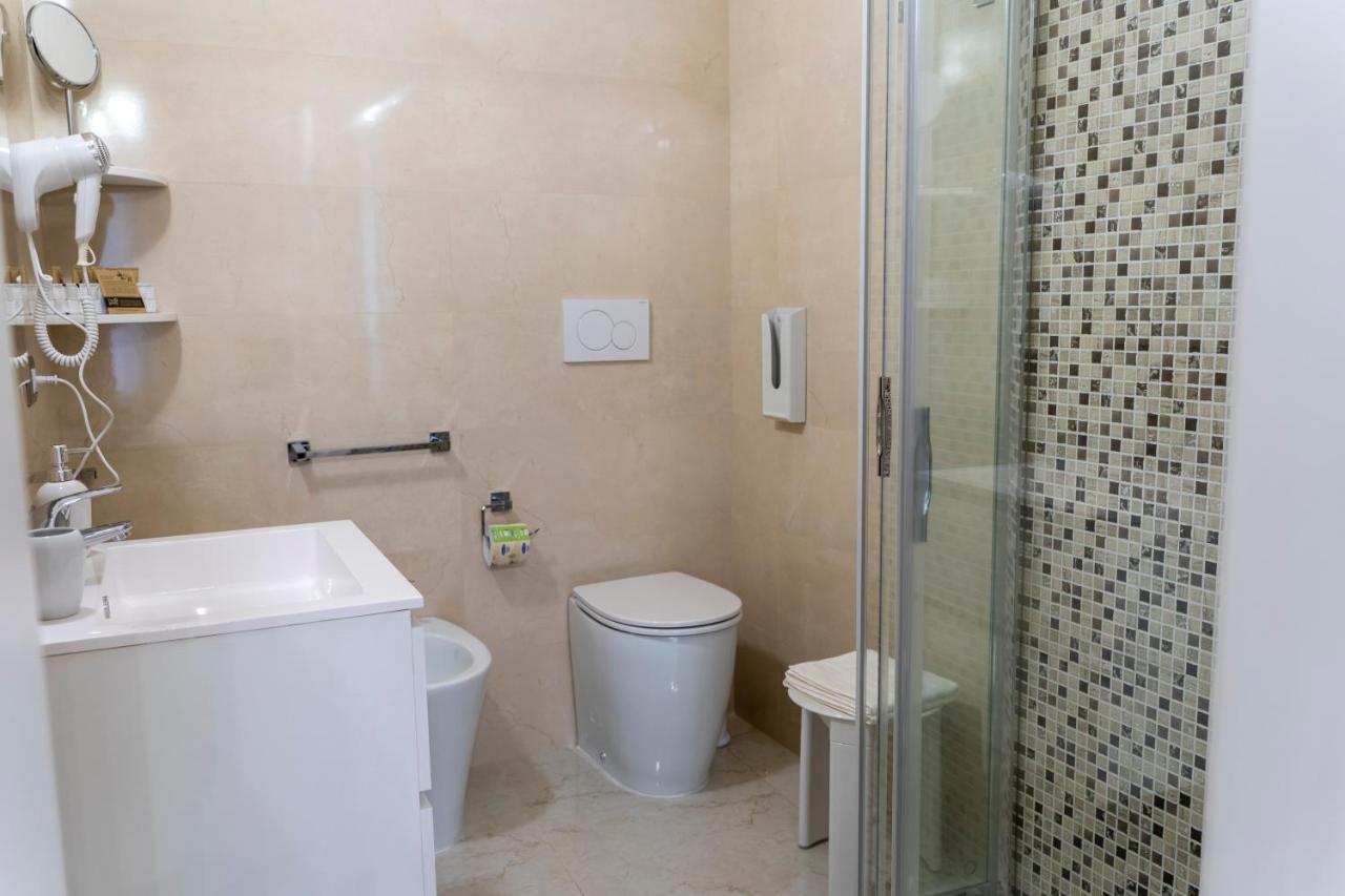 Hotel A Casa Dei Miei à San Pietro Vernotico Extérieur photo
