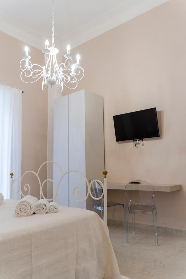 Hotel A Casa Dei Miei à San Pietro Vernotico Extérieur photo
