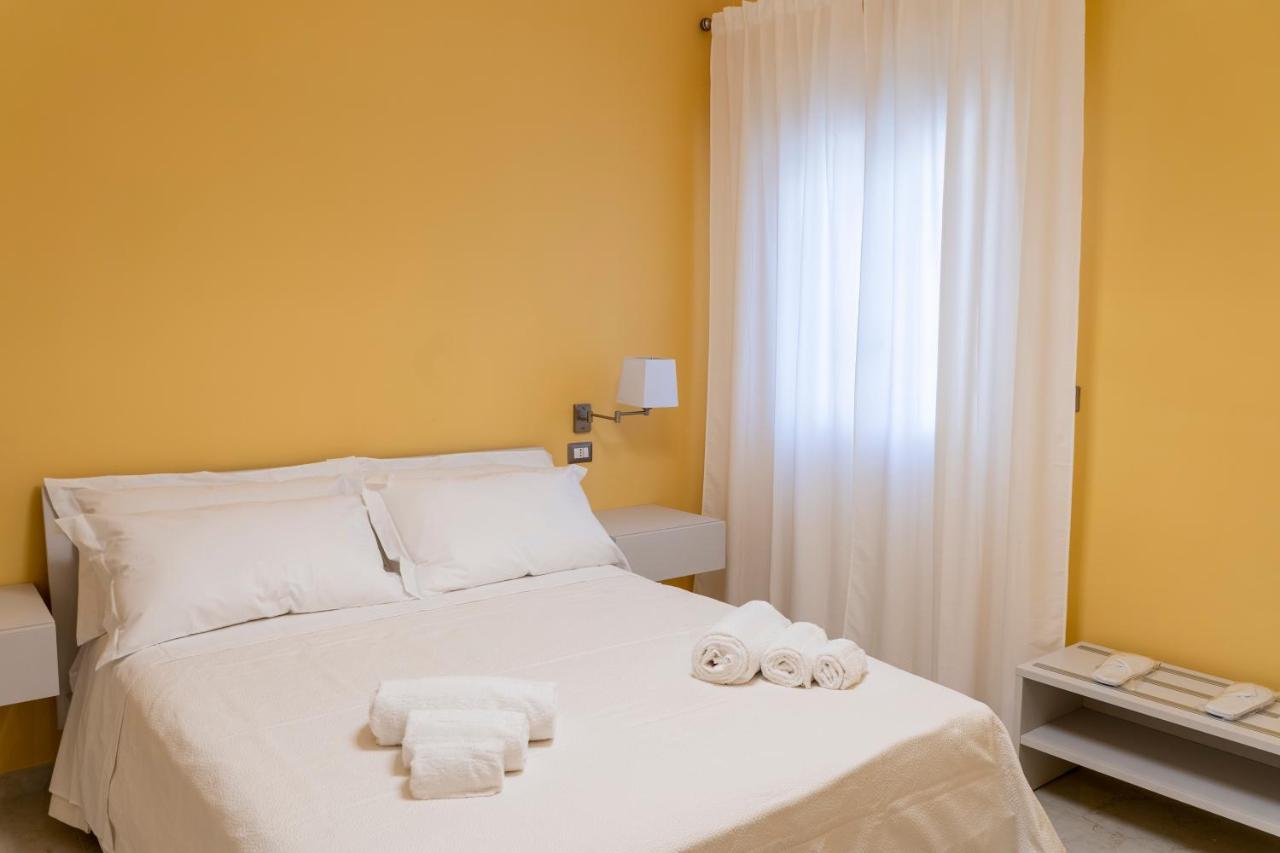 Hotel A Casa Dei Miei à San Pietro Vernotico Extérieur photo