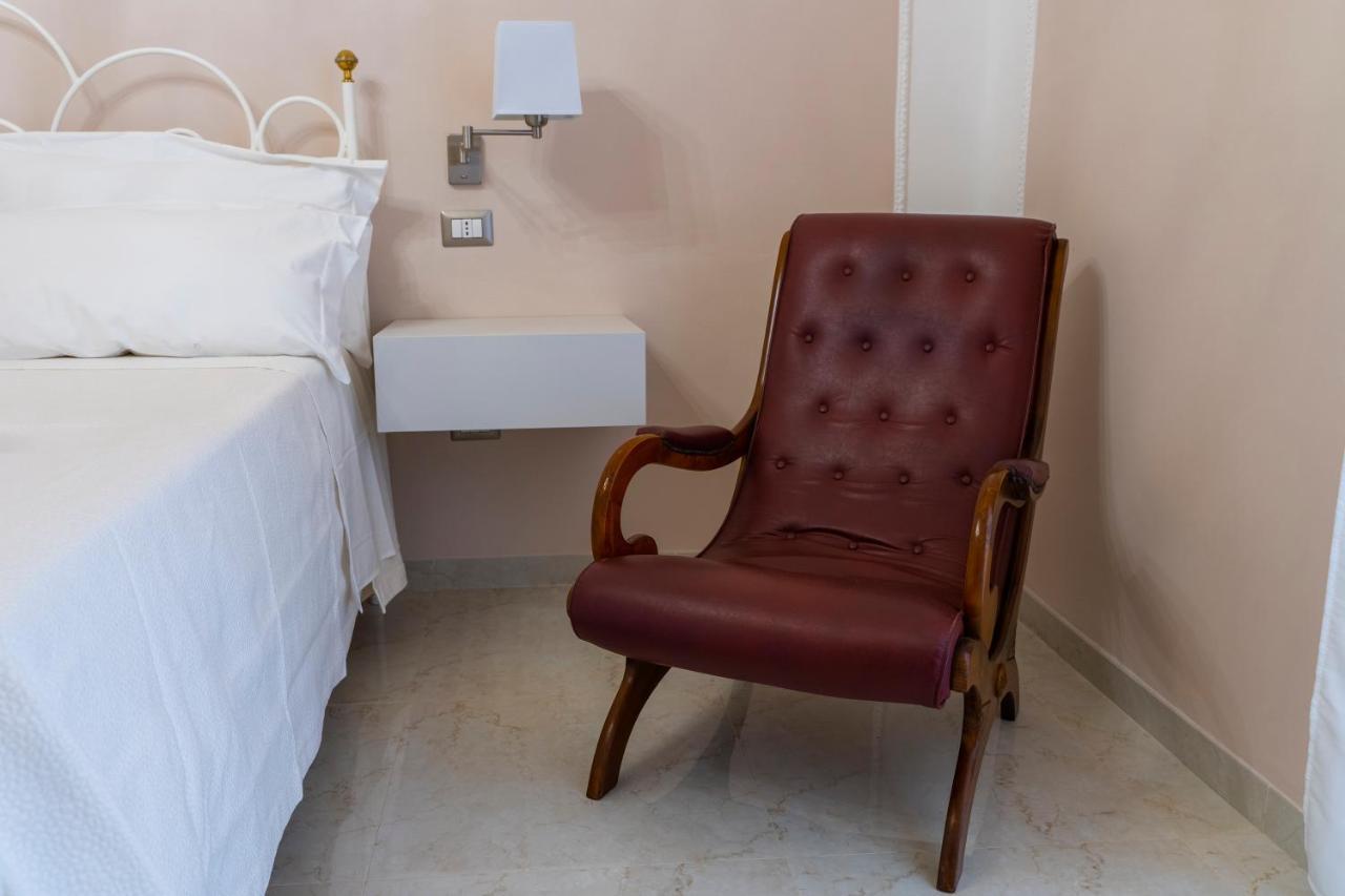 Hotel A Casa Dei Miei à San Pietro Vernotico Extérieur photo