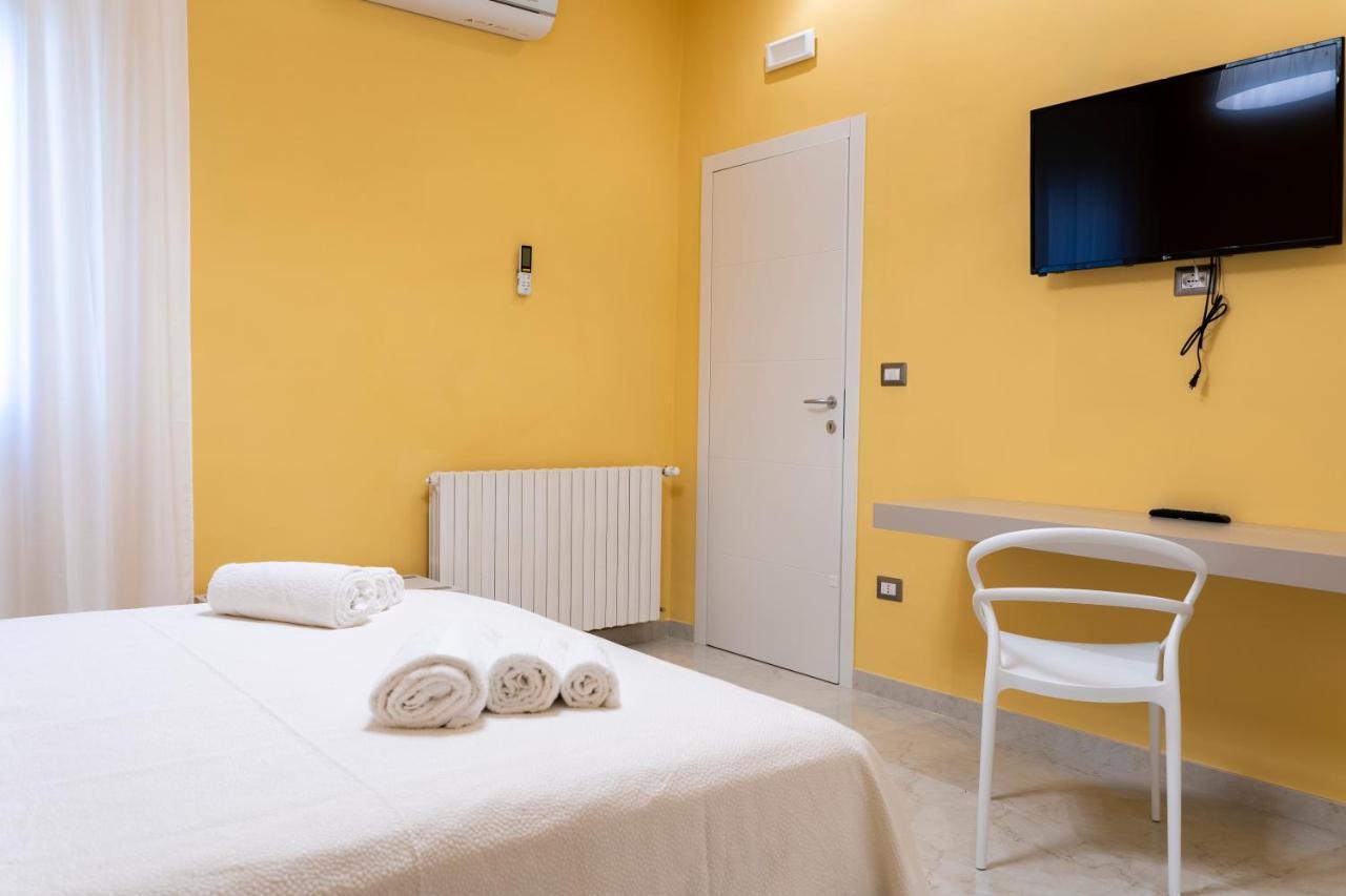 Hotel A Casa Dei Miei à San Pietro Vernotico Extérieur photo